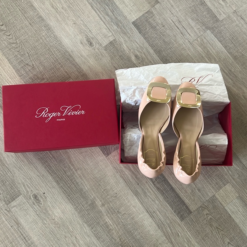 new with tags Roger Vivier Chip flat